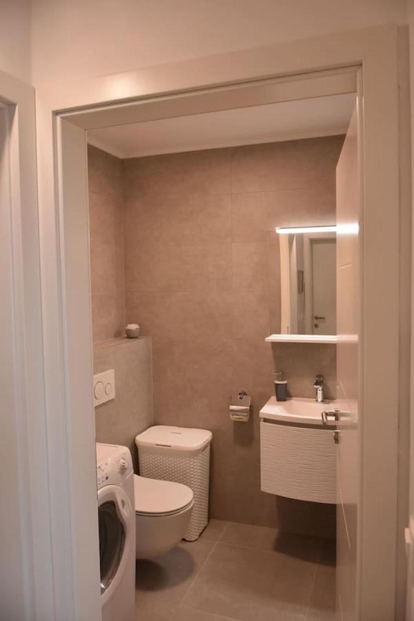 Apartment With Heated Pool, Villa Regina Pula Exterior foto